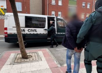VÍDEO | Intervienen en Madrid una red de carnets de conducir falsos con vínculos en Asturias
