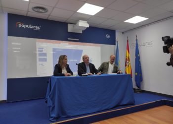 Vega (PP): «A Asturias no la están quemando, la estamos dejando arder»