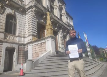 Ripa, diputado de Podemos, renuncia a indemnización y a seguir cobrando a partir del 28 de mayo