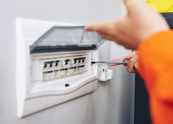 El Principado lanza ayudas para renovar instalaciones eléctricas en viviendas