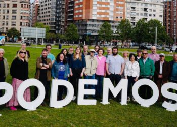 Podemos hace pública su candidatura y promete «tener un pie en la calle y otro en las instituciones»