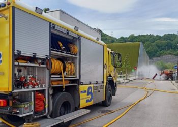 Desalojan a setenta personas por una fuga de gas en La Felguera