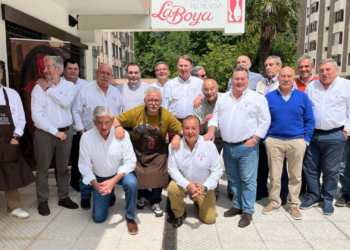 El nuevo capellán del Sporting visita ‘La Boya’