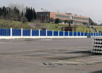 El Principado busca nuevos proyectos para la planta de Alu Ibérica