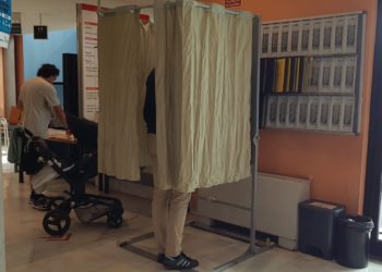 La participación nacional, a las 14 horas, sube 1,6 puntos respecto a 2019 y se sitúa en el 36,7%