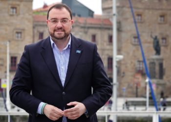 Adrián Barbón: «En política no existen los espacios vacíos; si tú no votas, otro lo hará por ti»