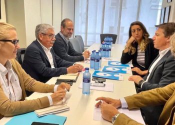 ‘Floro’ tiende la mano a OTEA para hacer de Gijón «un destino turístico de primer nivel»