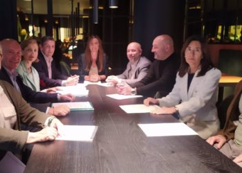 El PP compromete congelación de tasas y precios públicos, y bajadas de impuestos en la ciudad