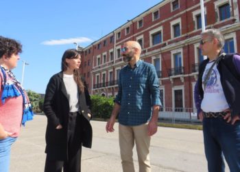 Laura Tuero se compromete a defender el patrimonio de Cimavilla «frente a la especulación»
