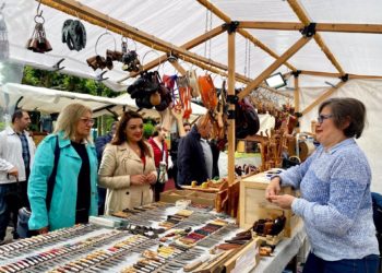 Vox Asturias lamenta que el PSOE haya querido imponer «una llingua inexistente»