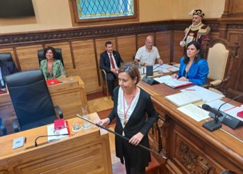 Carmen Moriyón, elegida alcaldesa de Gijón al frente de un gobierno tripartito de derechas formado por Foro, PP y Vox