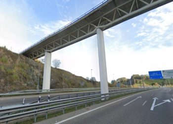 La Guardia Civil frustra el intento de una joven de lanzarse desde un puente en Llanera