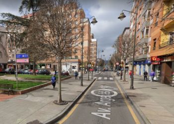 Dos hombres agreden en la cabeza a un tercero con un arma blanca en La Calzada