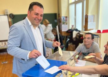 Carlos Suárez abandona Foro