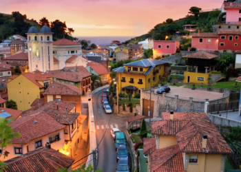 Comunidad Valenciana, Asturias y Andalucía, los destinos favoritos este verano