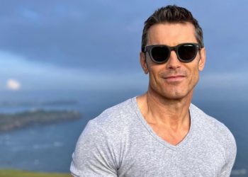 Jesús Vázquez se relaja en Gijón