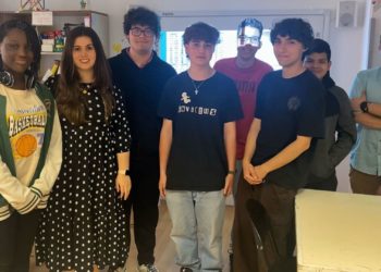 Trabajo, tesón y éxito: la piloto Carla Álvarez comparte su experiencia en la Escuela de Segunda Oportunidad