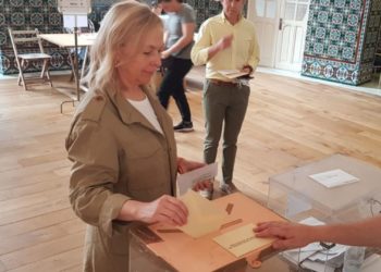 Vox condiciona los pactos con Foro y PP a su presencia en el gobierno de Gijón