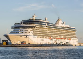 El Musel recibe este viernes la visita del crucero MS Rivera