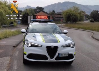 El conductor de un transporte escolar, denunciado por positivo en drogas en Cangas del Narcea