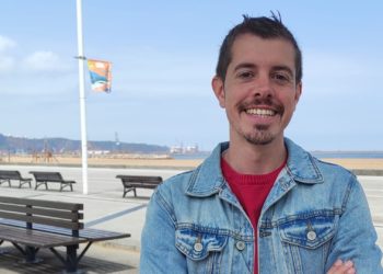 «Vox pretende situar al Ayuntamiento fuera de la ley en materia lingüística», denuncia IU