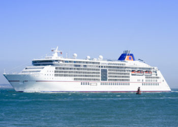 532 pasajeros del Europa 2 desembarcan en Gijón