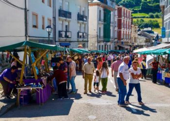 Navelgas celebra este domingo el Día de los Pueblos de Asturias