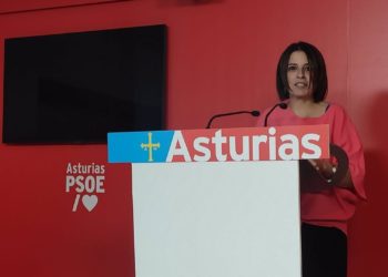 Adriana Lastra insiste en la dimisión de Cuetos Lobo y le exige «respeto» por referirse a ella como «señorita»