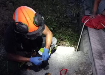 Un niño de quince años cae dentro de un pozo de seis metros en Lugones