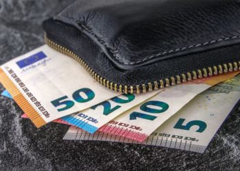 Encuentran 400 euros en la calle… Y los devuelven