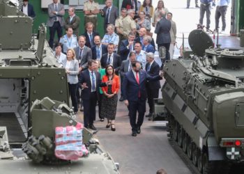 Un contrato de 1.953 millones asegurará el trabajo en la fábrica de armas de Trubia hasta 2037