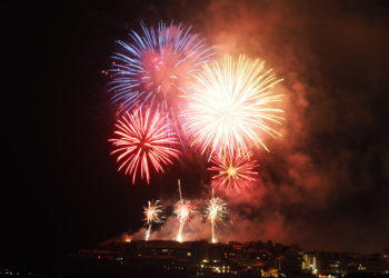 GALERÍA | Los Fuegos incendian el cielo de Gijón