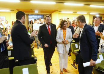 Montero asegura en Oviedo que el cambio del modelo de financiación autonómica «es una prioridad»