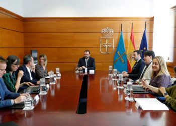 El Principado nombra tres nuevos cargos y aprueba 2,3 millones para contratar a titulados universitarios
