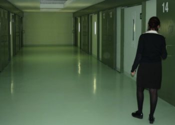 Piden dos años de cárcel para dos reclusos que atacaron a un tercero en los baños de la prisión