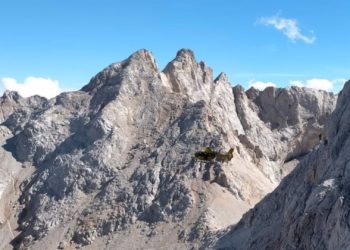 Hospitalizado un varón de 73 años que cayó unos tres metros en Picos de Europa