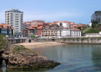 Podemos y Somos homenajearán en Candás a sus concejales por el Día d’Asturies