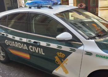 Dos detenidos como supuestos autores de daños por valor de 10.000 euros a un autobús en Laviana