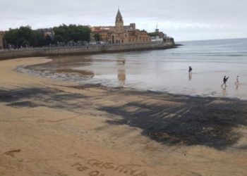 FACUA exige al Ayuntamiento explicaciones y soluciones a los vertidos de carbón en San Lorenzo