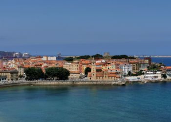 IU critica que «la prioridad en Cimavilla sea el hotel de cinco estrellas»