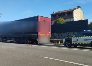 Un camionero circula en zig-zags y es interceptado cuadriplicando la tasa de alcoholemia