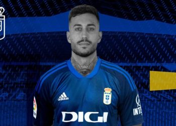 Víctor Camarasa, baja indefinida del Real Oviedo para «cuidar la salud mental»