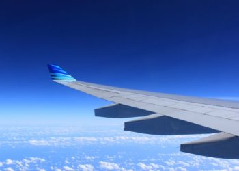 Desvían el vuelo procedente de Madrid a Asturias por la niebla en Parayas