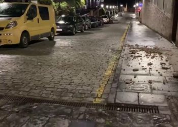 VIDEO | La lluvia y el viento derriban parte del alero del instituto San Eutiquio La Salle