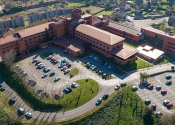 Condenan a tres años de prisión al hombre que apuñaló a otro en un bar de El Natahoyo