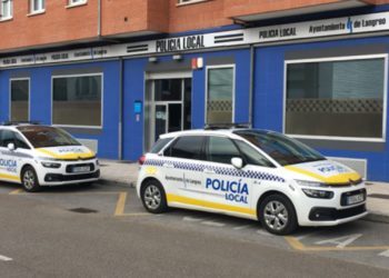 Agrede a un perro, amenaza e insulta a su expareja y coge a un agente del cuello en Langreo
