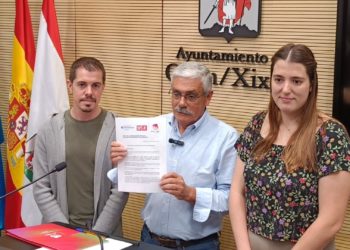 La izquierda exige a Moriyón que aclare en un Pleno extraordinario la situación de Oliver Suárez