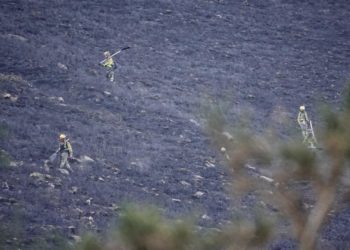 La lluvia contribuye extinguir todos los incendios forestales activos en Asturias