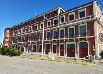 Turismo de cinco estrellas y tos crónica