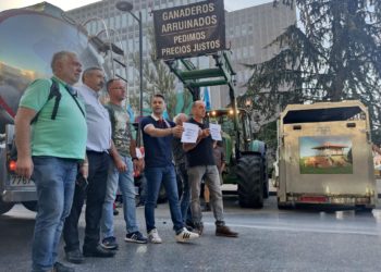 Nueva protesta ganadera en Asturias: «Estamos arruinados. Poco más podemos aguantar»